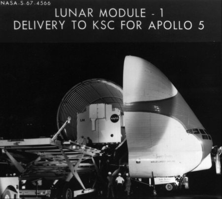 [Super Guppy delivers LM-1]